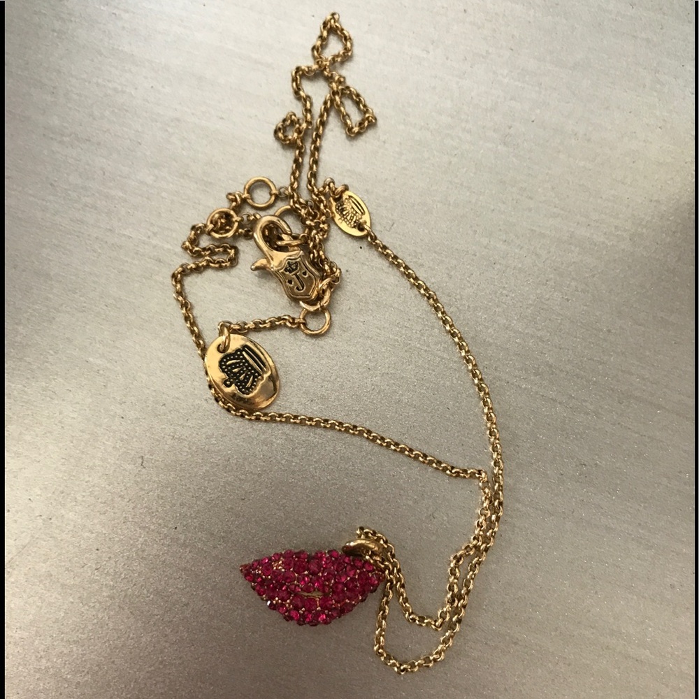 Juicy Couture Lips necklace